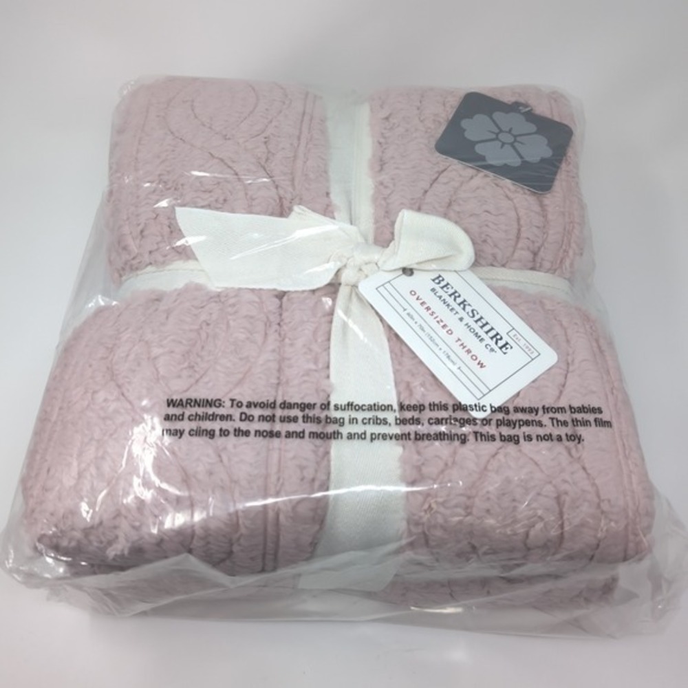 Berkshire Blanket Home Oversized Sherpa Throw‎ Blush Pink Cable Knit Cozy New